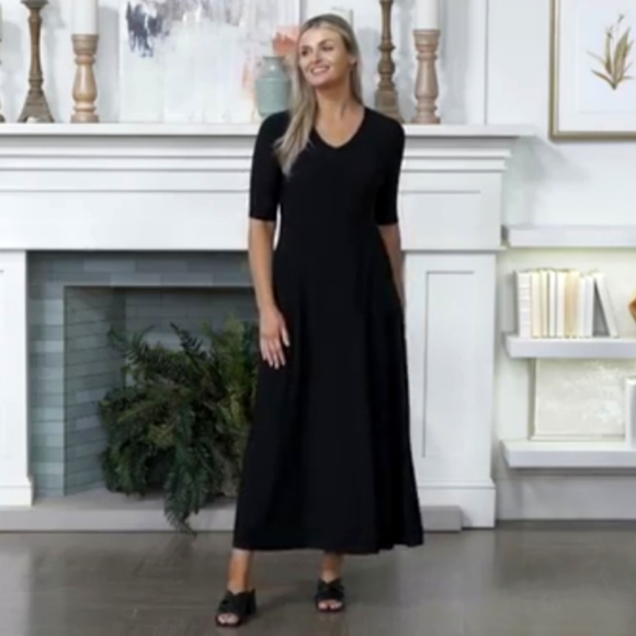 NEW Classic Little Black Maxi Dress 4X with Pockets 3/4 Sleeve - Picture 3 of 9
